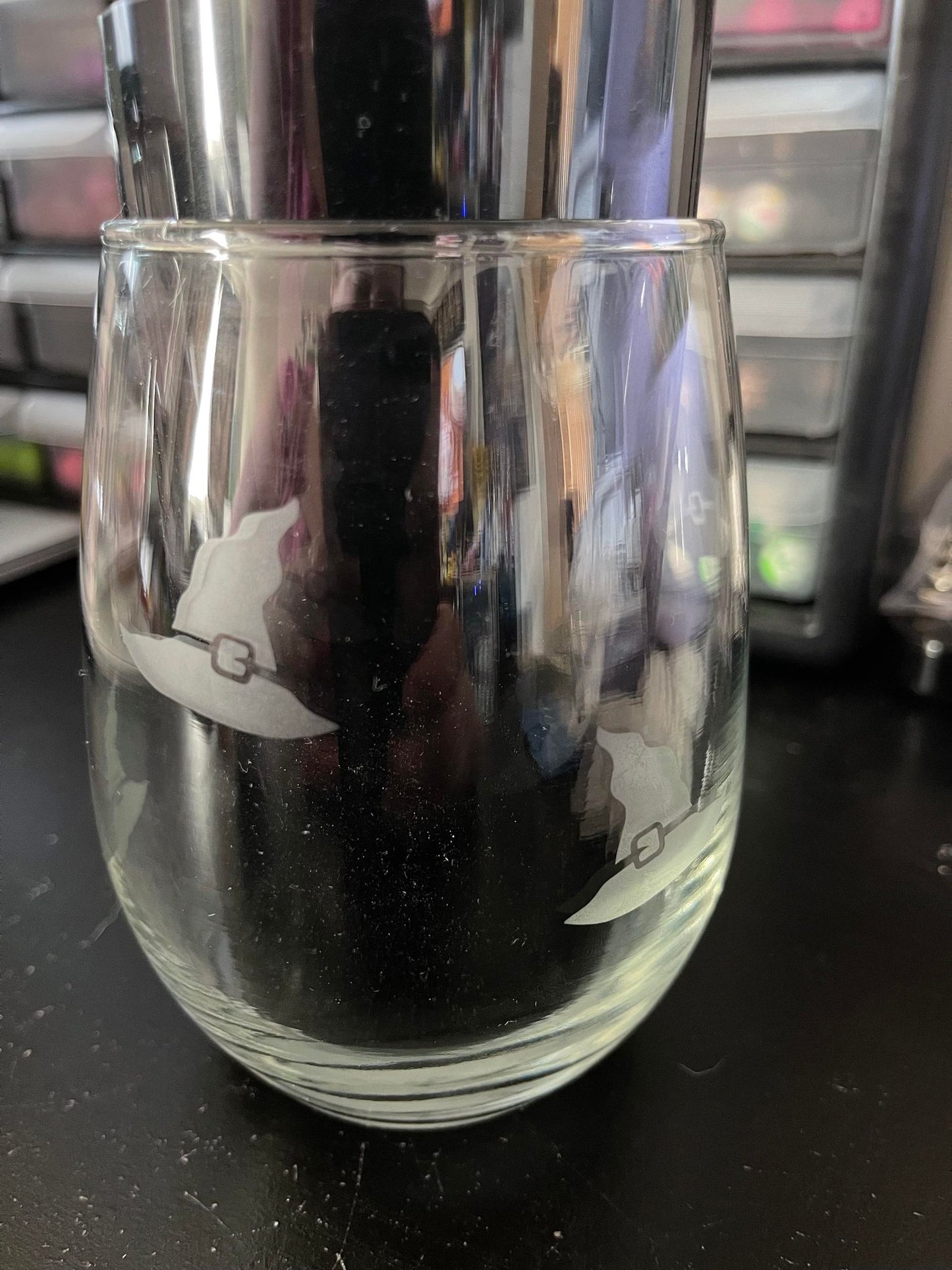 Witch Hat Etched Wine Glass